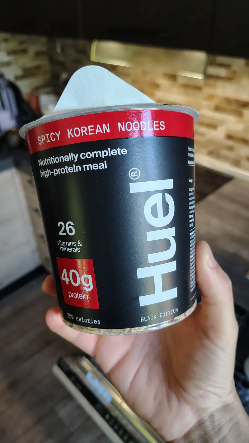 Pasto completo in una tazza da 40g di proteine. Quattro gusti provati, con classifica
